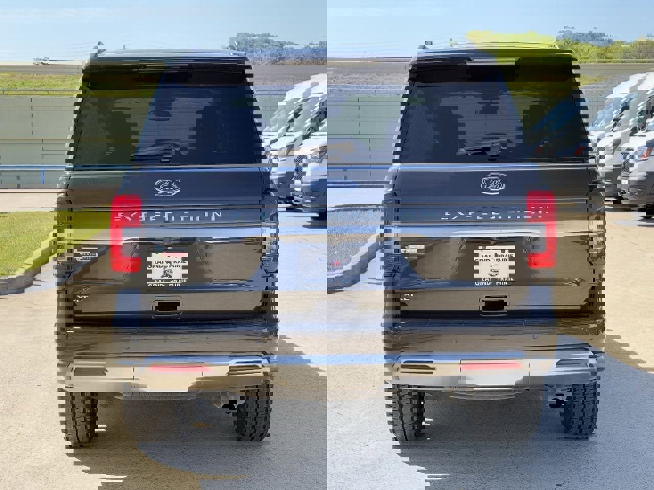 Certified 2023 Ford Expedition XLT image 6