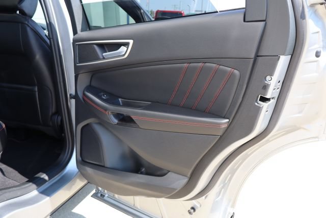 Certified 2024 Ford Edge ST-Line AWD/4WD image 31