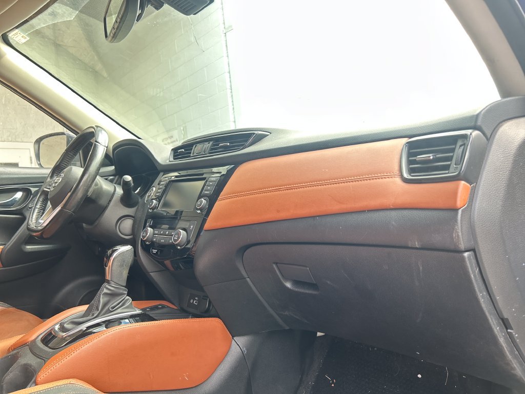 Used 2018 Nissan Rogue SL w/ Premium Package FWD image 14