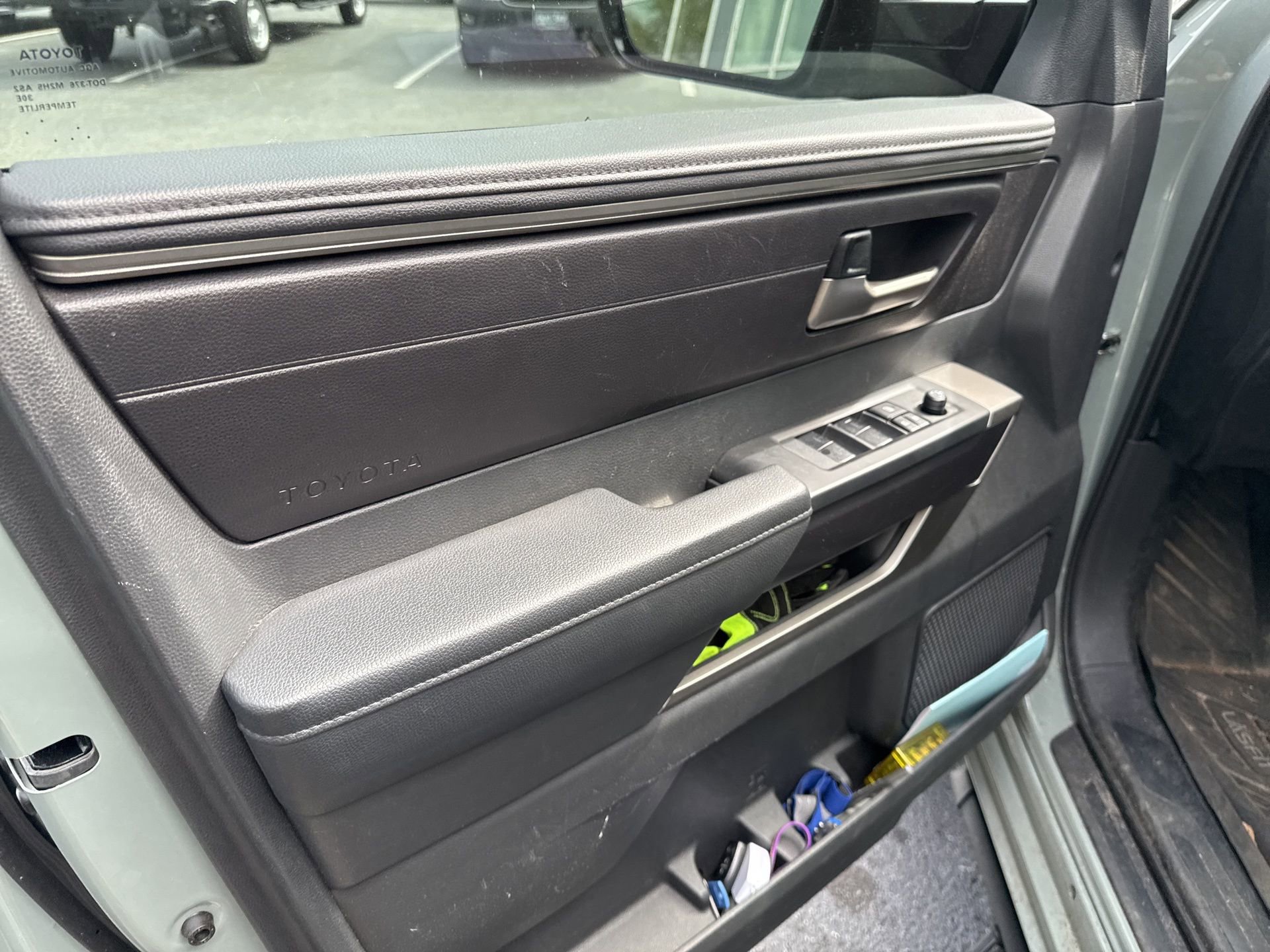 Used 2025 Toyota Tundra SR5 w/ SR5 Convenience Package image 9