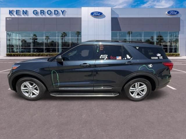 Certified 2022 Ford Explorer XLT RWD image 3