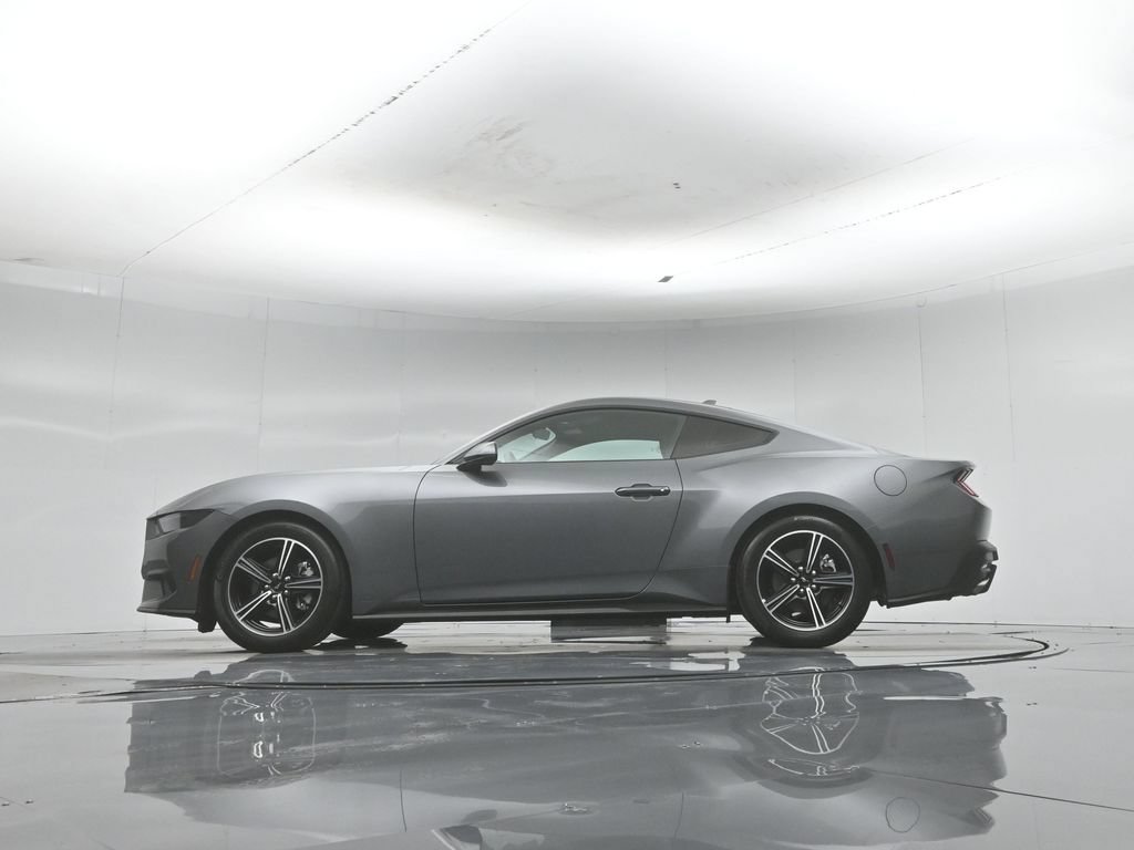 Certified 2025 Ford Mustang Coupe RWD image 8