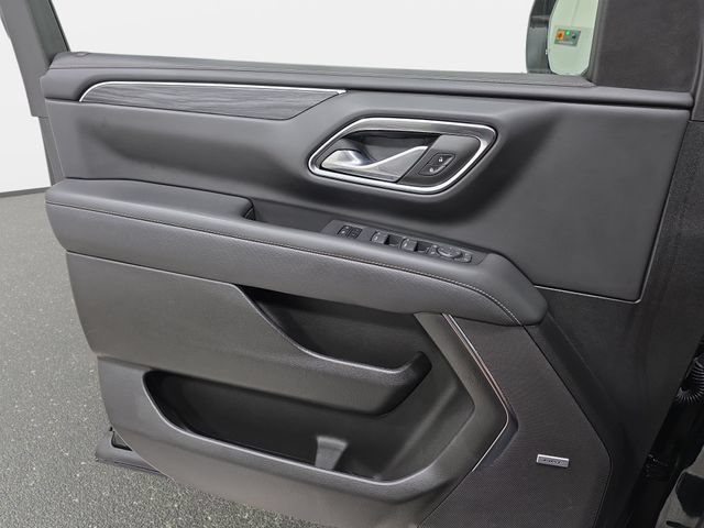 Used 2024 GMC Yukon XL SLT w/ SLT Luxury Package AWD/4WD image 27