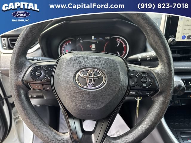 Used 2025 Toyota RAV4 LE AWD/4WD image 24