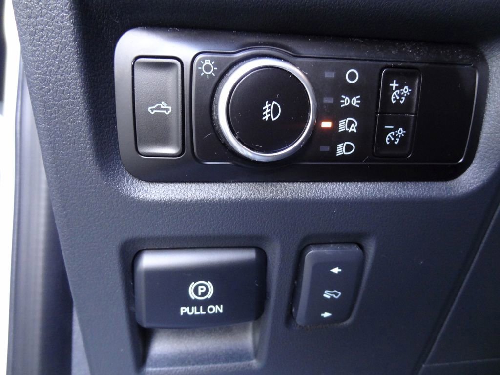 Certified 2023 Ford F150 Platinum w/ Equipment Group 701A High image 27