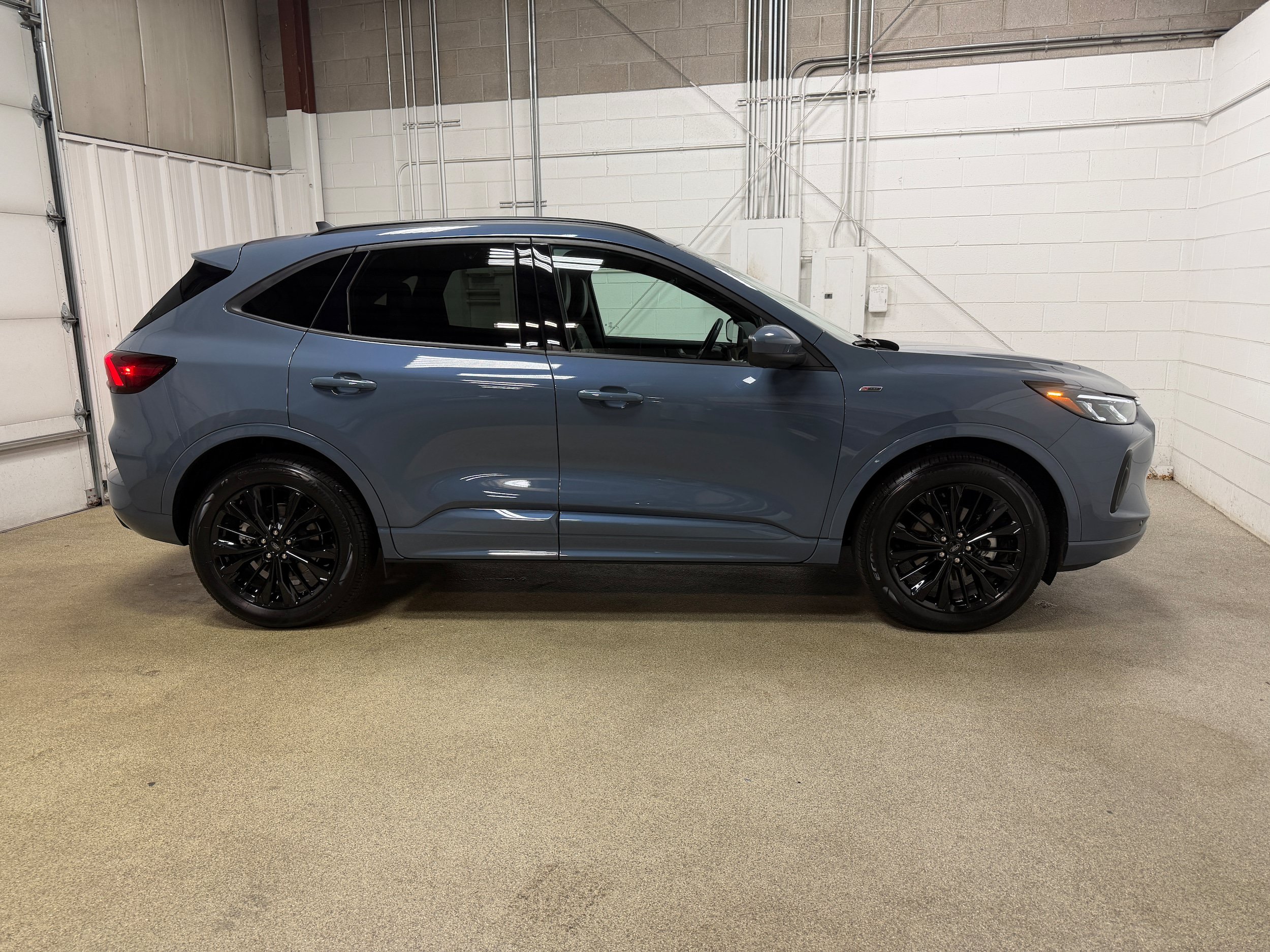 Certified 2025 Ford Escape ST-Line Elite w/ Premium Technology Package AWD/4WD image 7