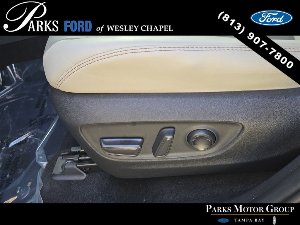 Used 2020 Toyota RAV4 XLE Premium image 19