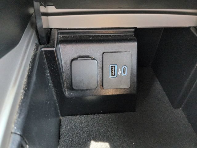 Certified 2023 Ford Explorer XLT w/ Equipment Group 202A RWD image 29