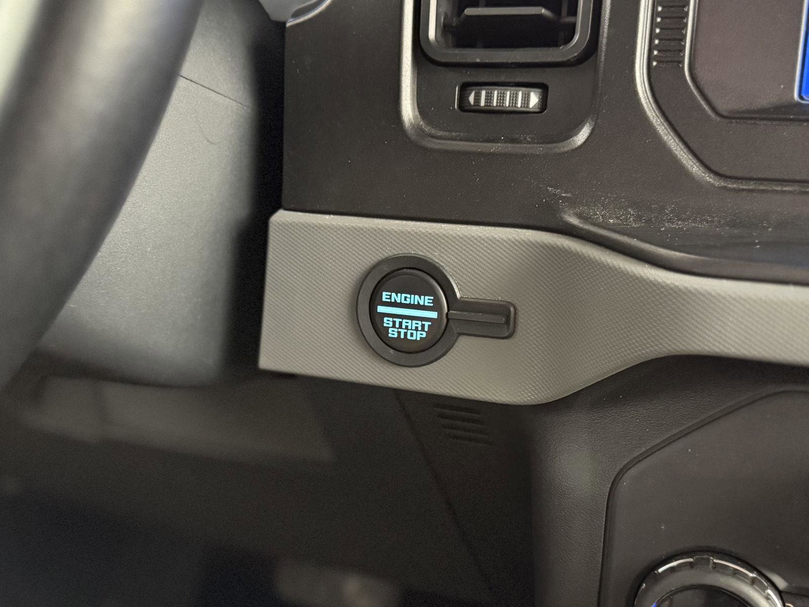 Certified 2021 Ford Bronco Black Diamond w/ Sasquatch Package image 16