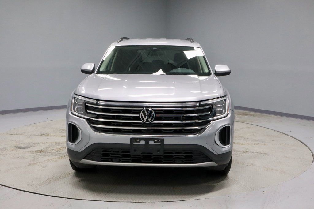 Used 2025 Volkswagen Atlas SE image 8