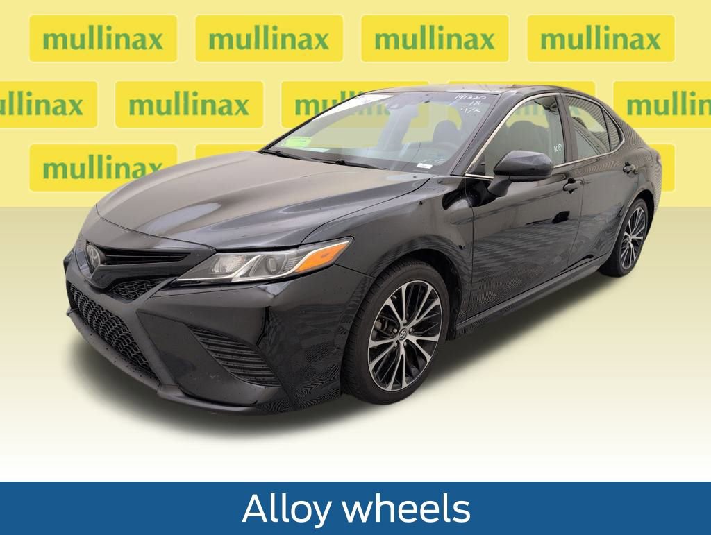 Used 2018 Toyota Camry SE image 13