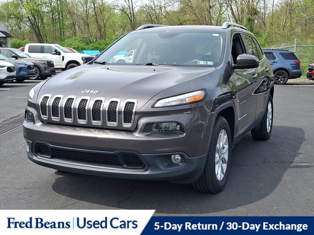 Used 2018 Jeep Cherokee Latitude Plus AWD/4WD image 4