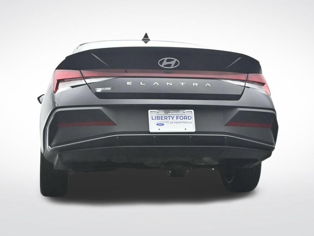 Used 2026 Hyundai Elantra Sport w/ Cargo Package FWD image 37