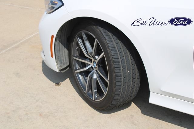 Used 2022 BMW 330i Sedan w/ Premium Package 2 RWD image 9