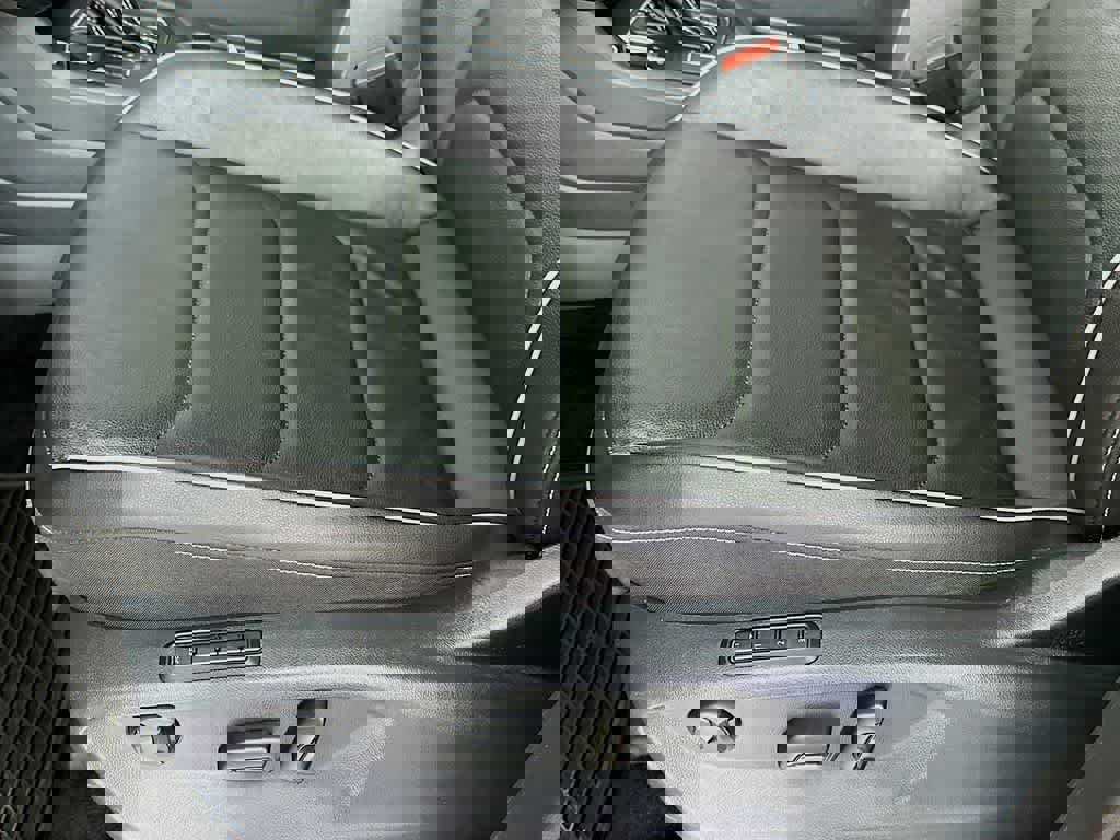 Used 2021 Volkswagen Tiguan SEL Premium R-Line w/ 3rd Row Seat Package image 31