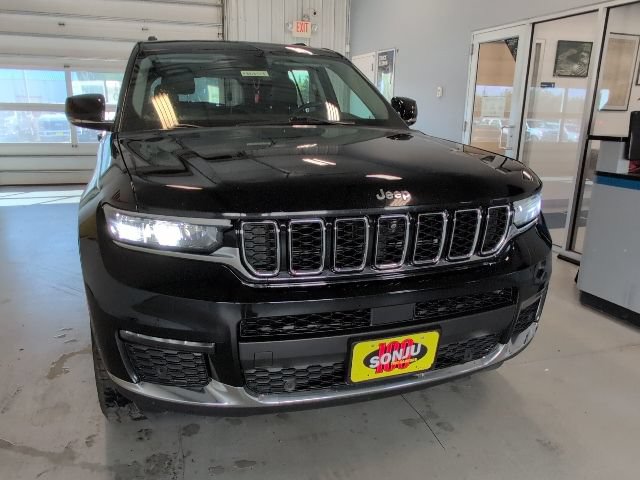 Used 2023 Jeep Grand Cherokee L Limited w/ Luxury Tech Group II AWD/4WD image 45