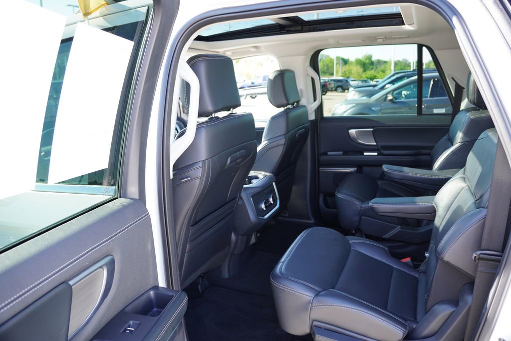 Certified 2025 Ford Expedition Max Platinum AWD/4WD image 17