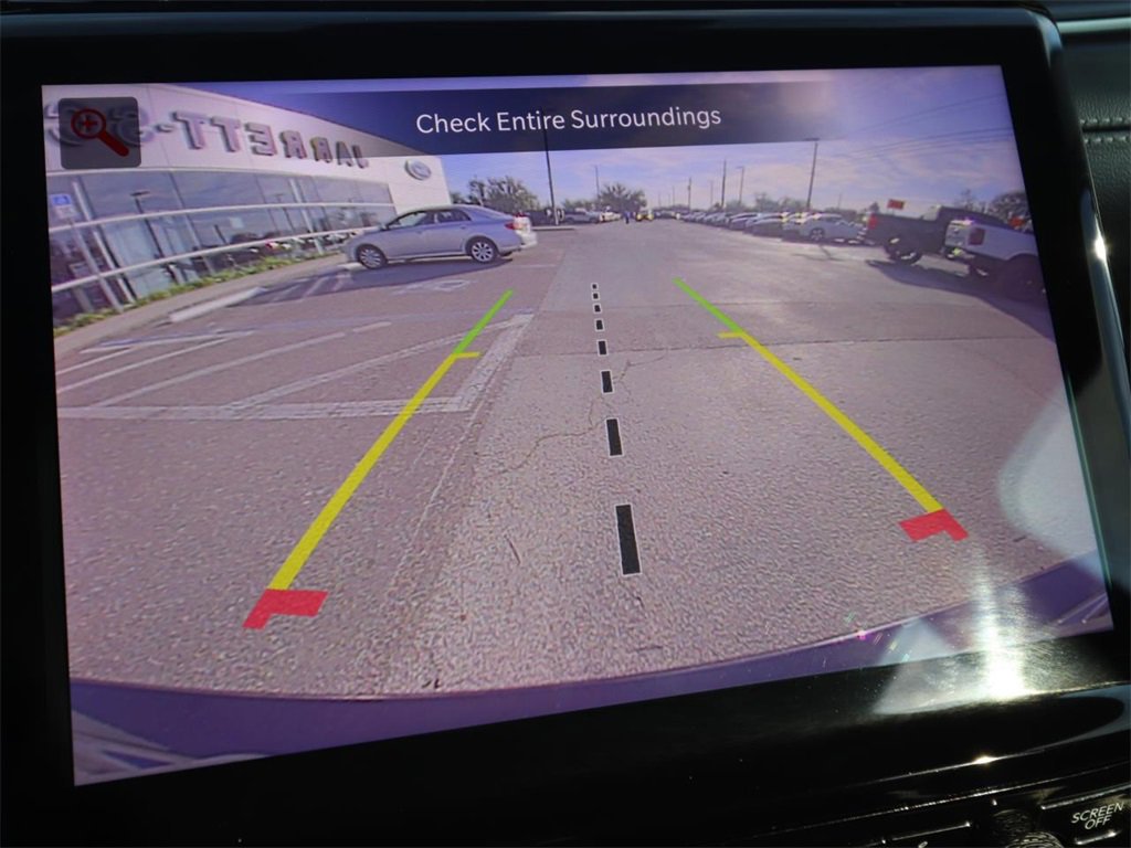 Used 2023 Jeep Grand Cherokee Limited w/ Black Appearance Package image 10