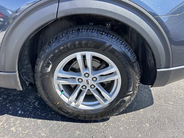 Certified 2023 Ford Explorer XLT w/ Equipment Group 202A image 7