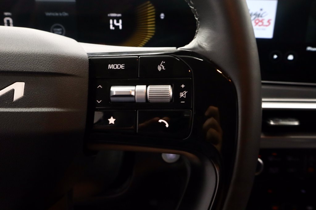 Used 2026 Kia Sorento S FWD image 28