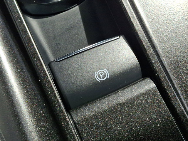 Certified 2025 Ford Explorer ST-Line AWD/4WD image 31