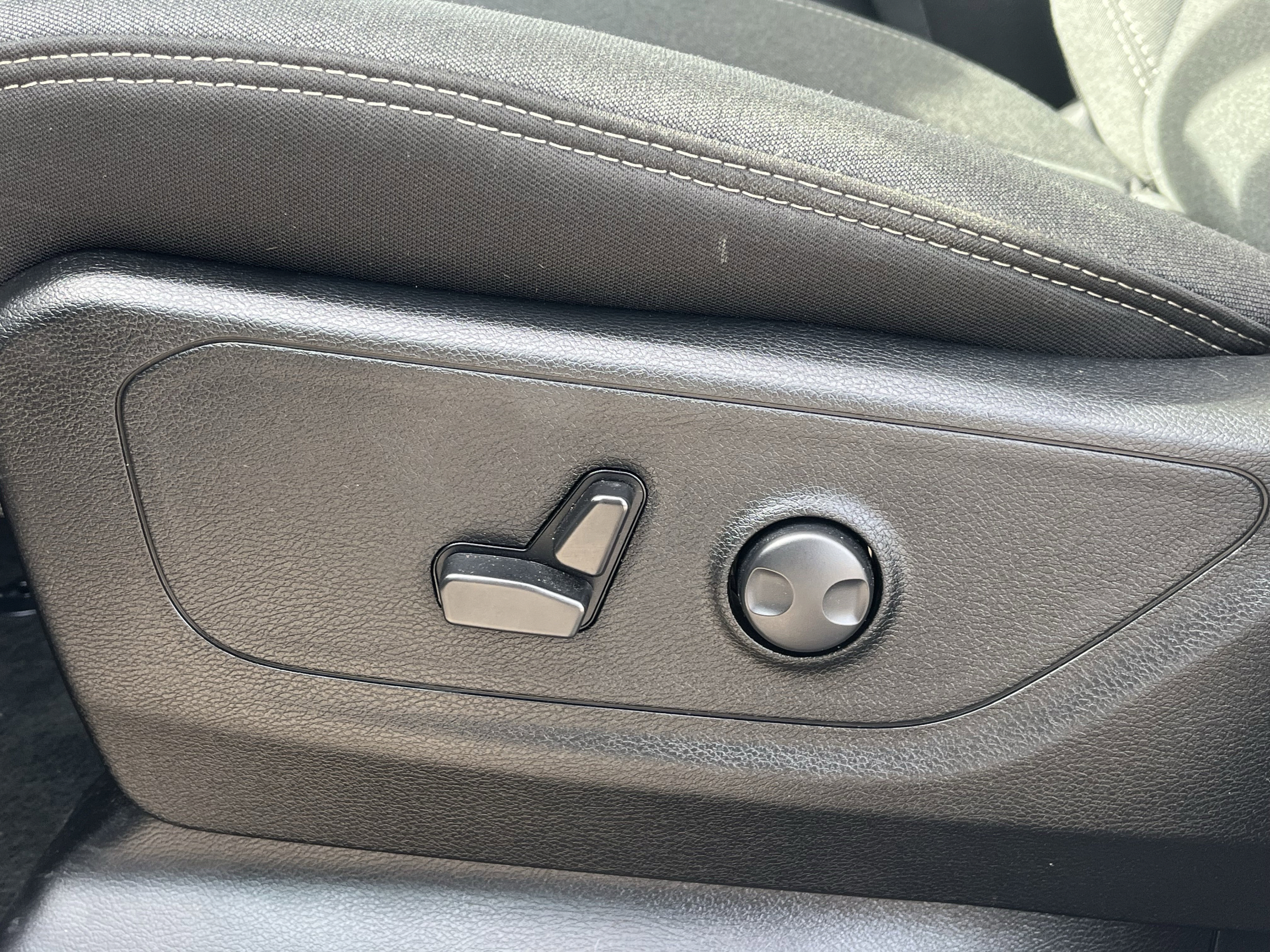 Used 2024 RAM 1500 Big Horn AWD/4WD image 16