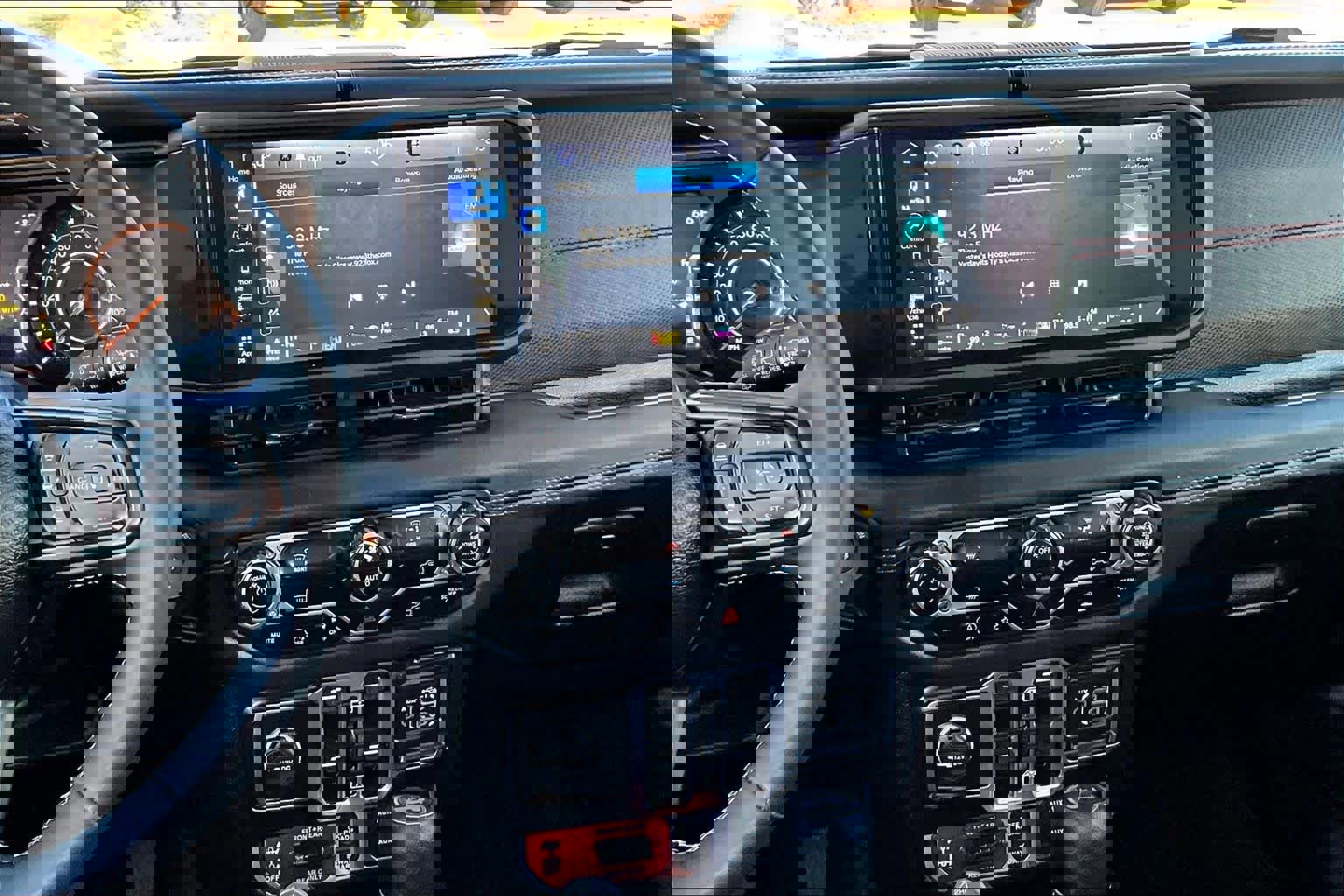 Used 2025 Jeep Wrangler Unlimited Rubicon image 8