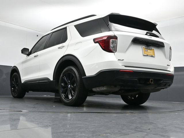 Certified 2022 Ford Explorer XLT w/ Equipment Group 202A AWD/4WD image 42