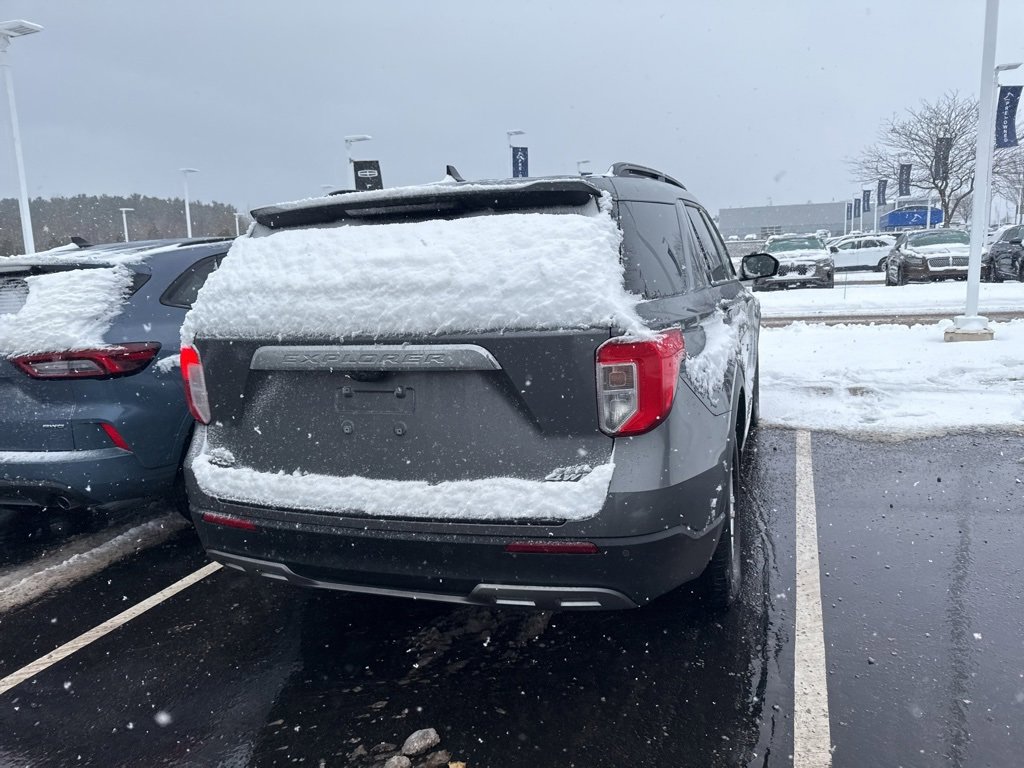 Certified 2023 Ford Explorer XLT w/ Equipment Group 202A image 4