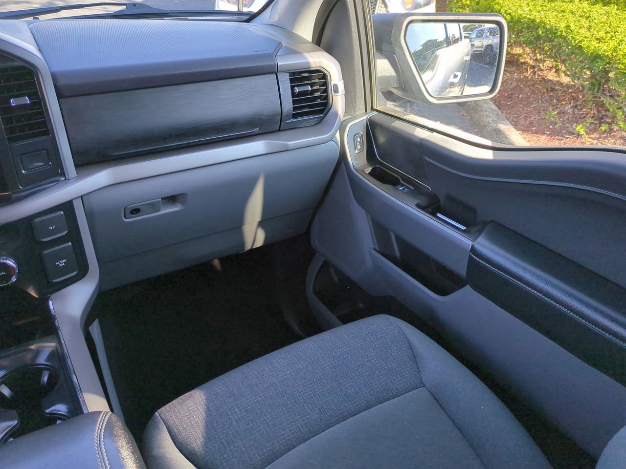 Certified 2024 Ford F150 XLT w/ Mobile Office Package image 16