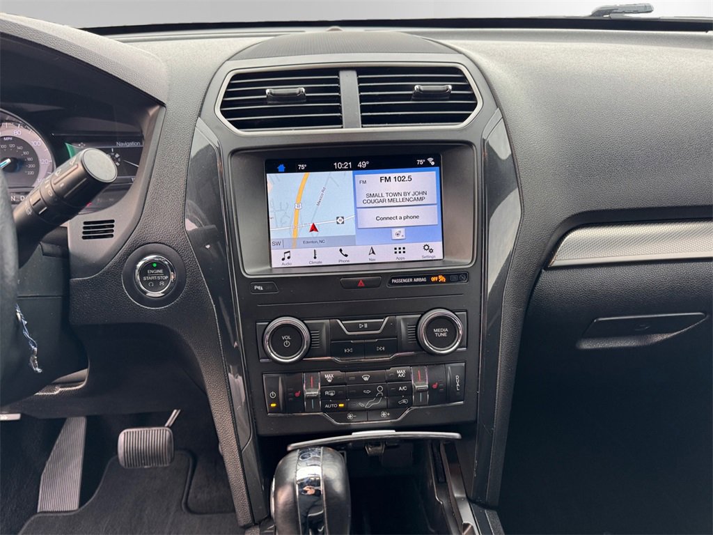 Certified 2019 Ford Explorer XLT w/ Equipment Group 201A image 11
