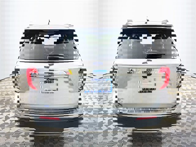 Certified 2023 Ford Explorer XLT w/ Equipment Group 202A image 4