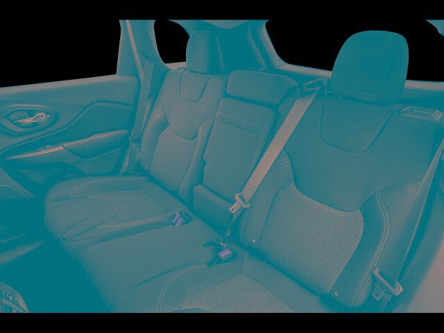 Used 2019 Jeep Cherokee Latitude w/ Popular Appearance Group FWD image 9
