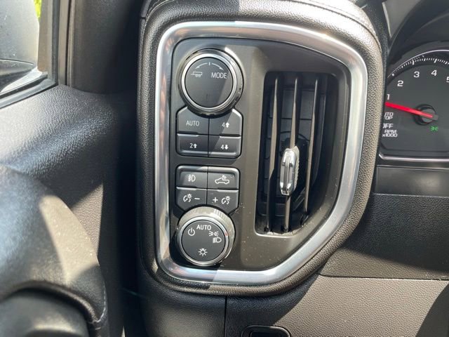 Used 2020 Chevrolet Silverado 1500 LT Trail Boss AWD/4WD image 8
