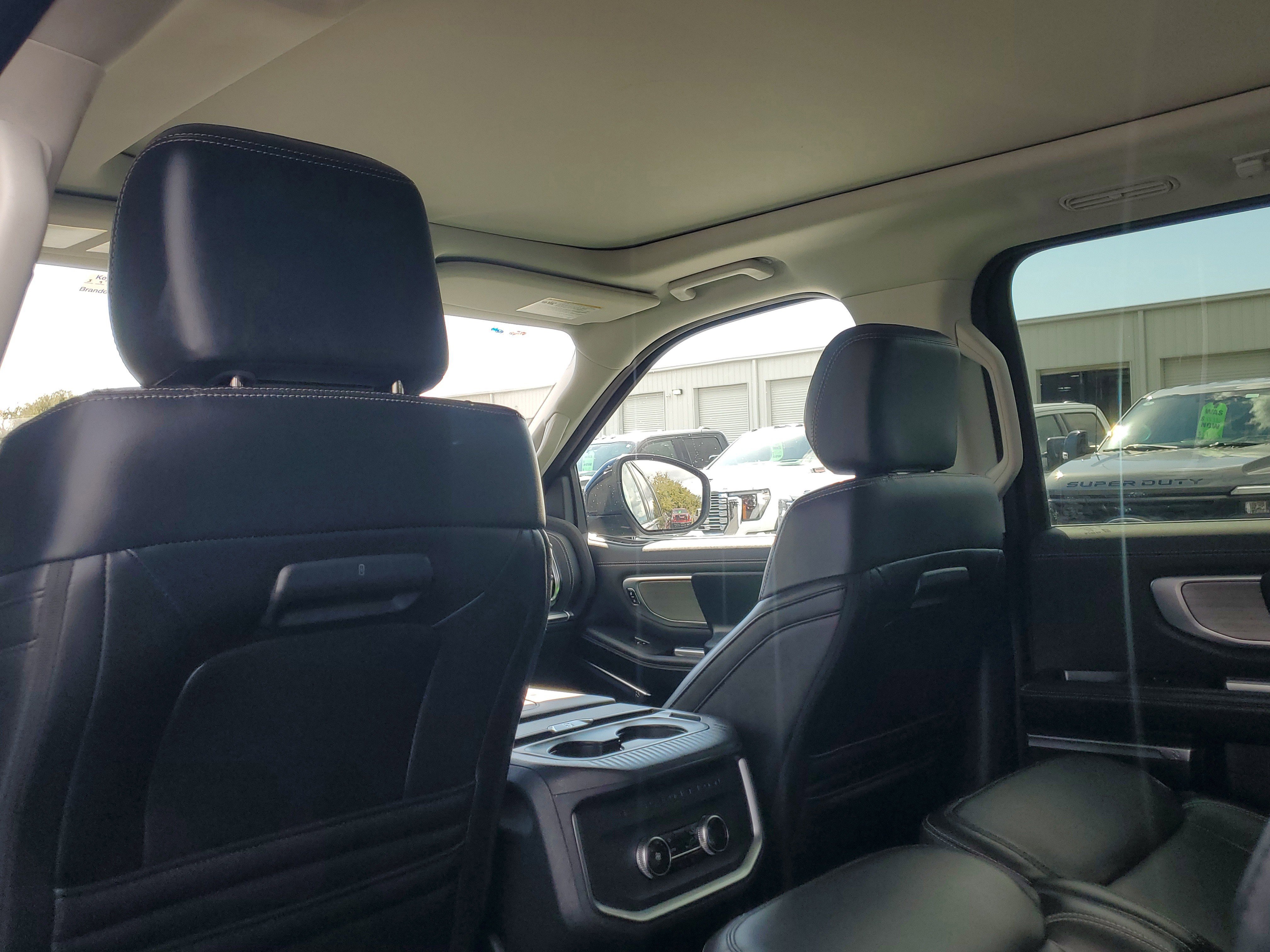 Certified 2025 Ford Expedition Max Platinum image 15