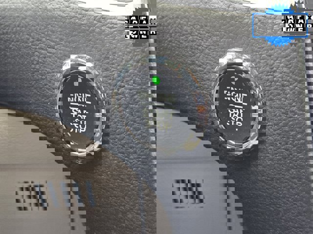 Certified 2024 Ford Edge Titanium w/ Equipment Group 301A image 18