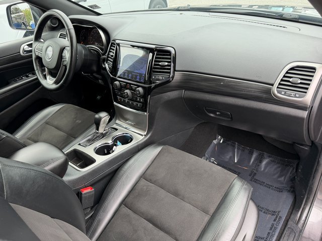 Used 2020 Jeep Grand Cherokee Altitude AWD/4WD image 29