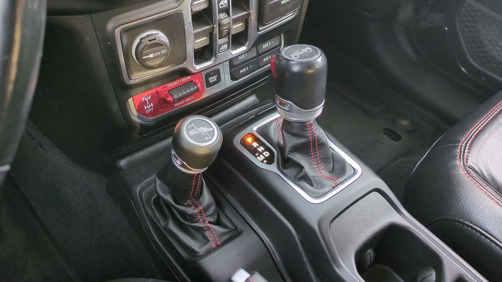 Used 2020 Jeep Wrangler Unlimited Rubicon w/ Dual Top Group image 39