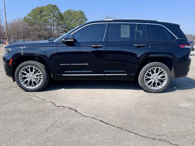 Used 2023 Jeep Grand Cherokee Summit image 3