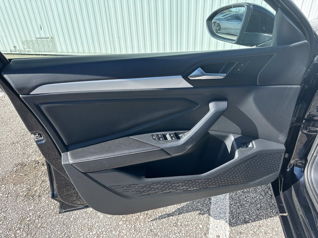 Used 2025 Volkswagen Jetta Sport FWD image 13