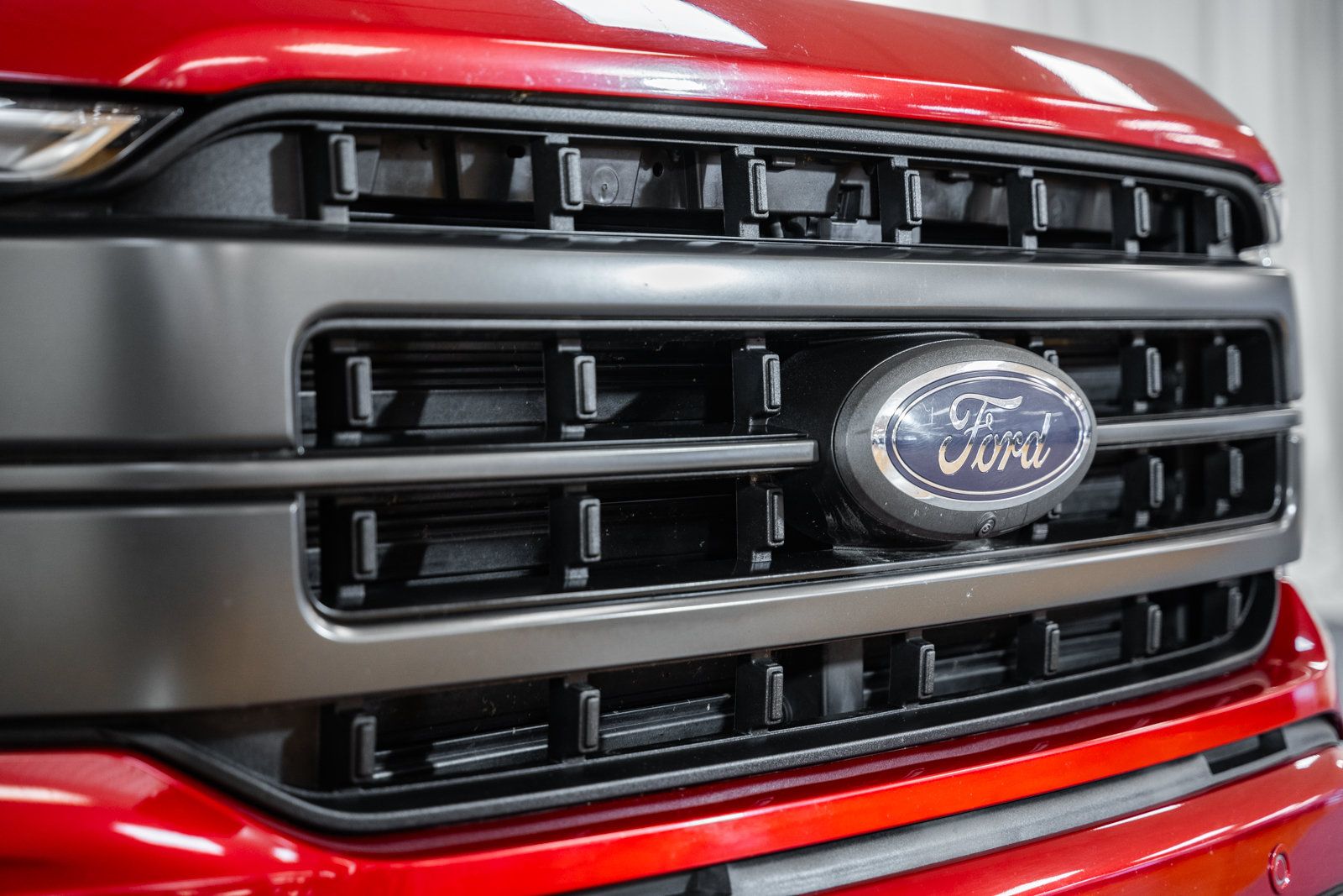 Certified 2022 Ford F150 Lariat w/ Equipment Group 502A High AWD/4WD image 10