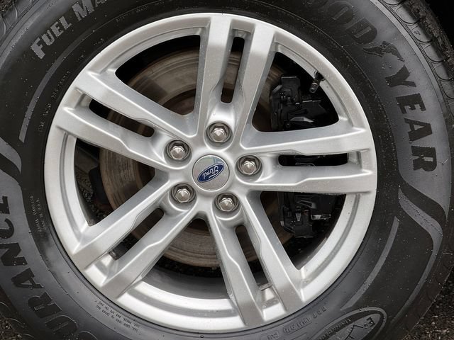 Certified 2020 Ford Explorer XLT w/ Equipment Group 202A AWD/4WD image 15