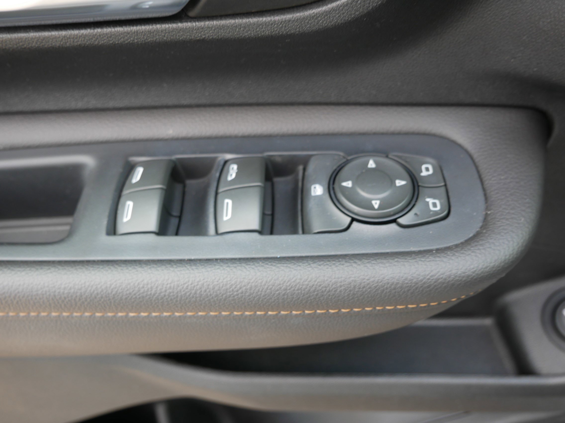 Used 2020 GMC Terrain SLE w/ Driver Convenience Package FWD image 19