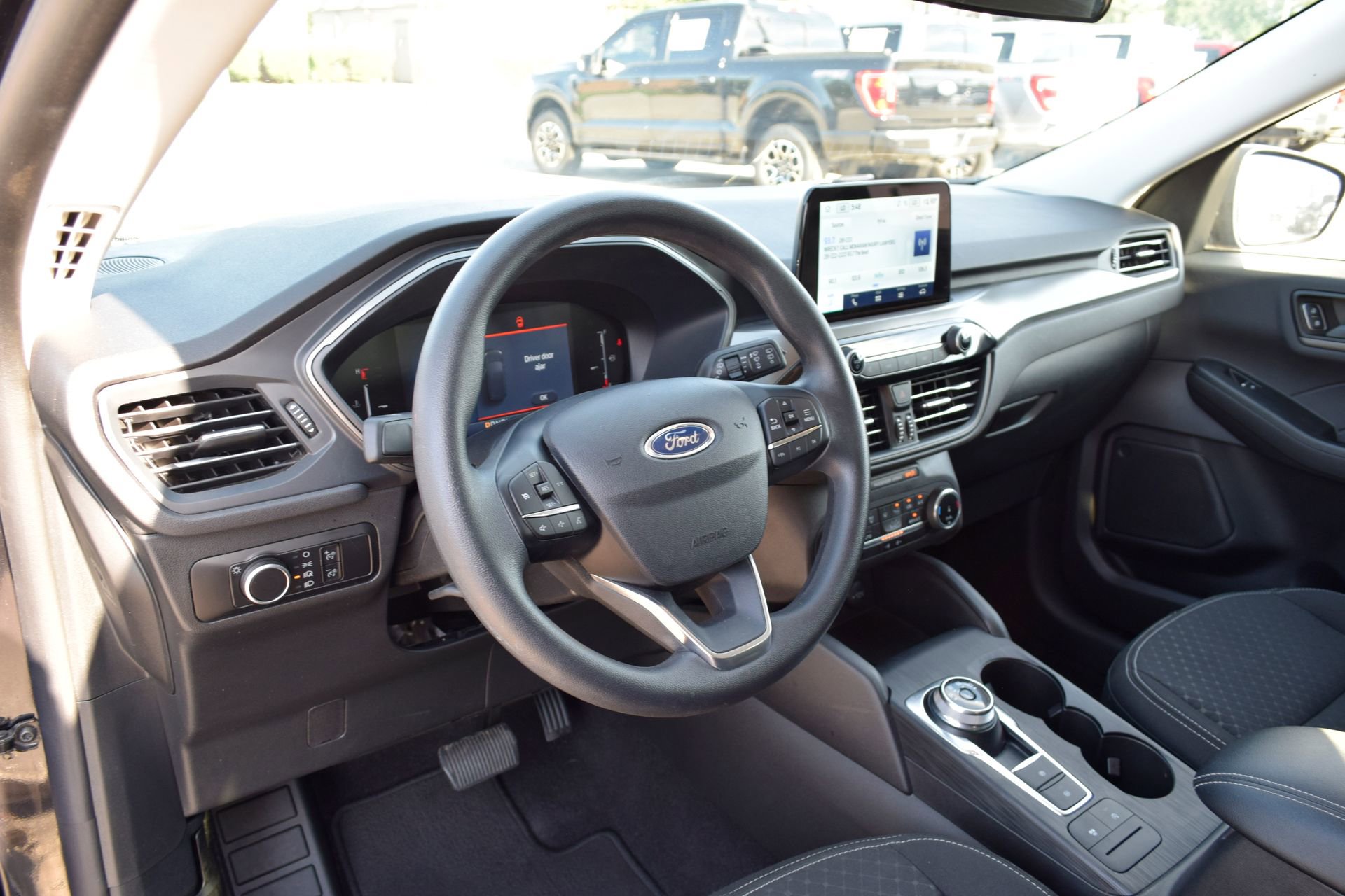 Certified 2025 Ford Escape Active FWD image 17