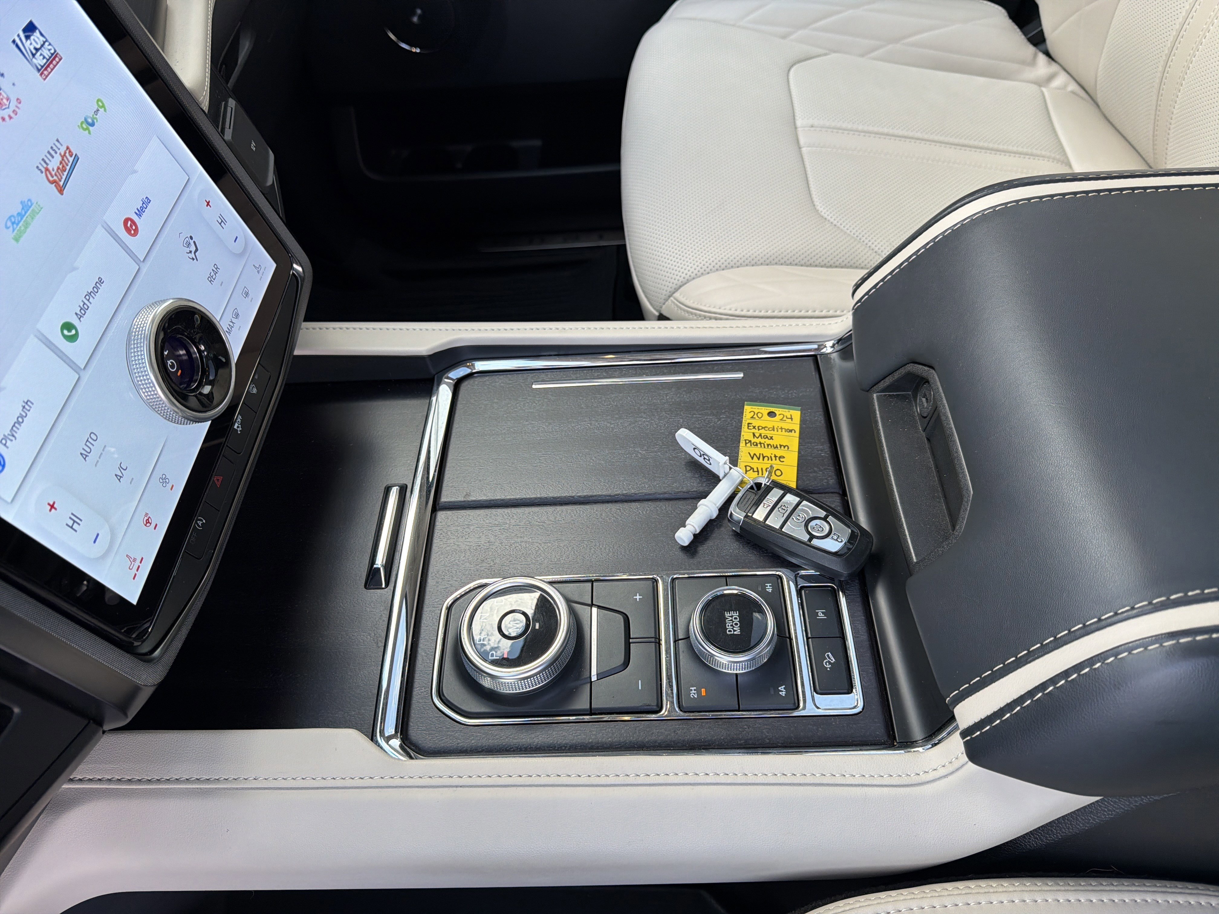 Certified 2024 Ford Expedition Max Platinum image 46