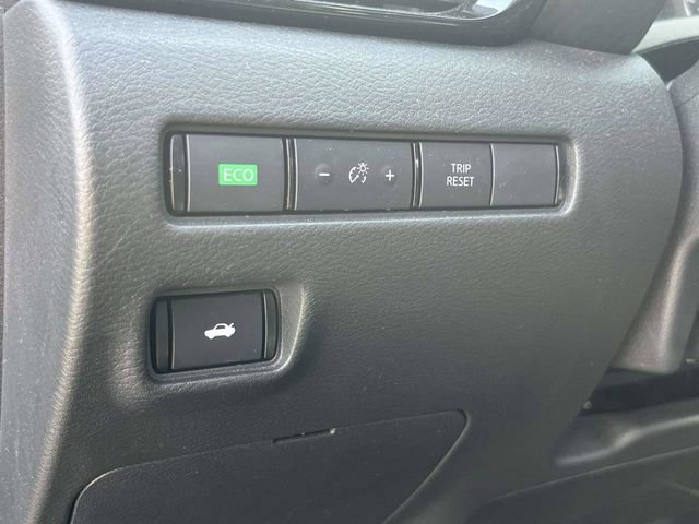 Used 2025 Nissan Sentra SV image 12