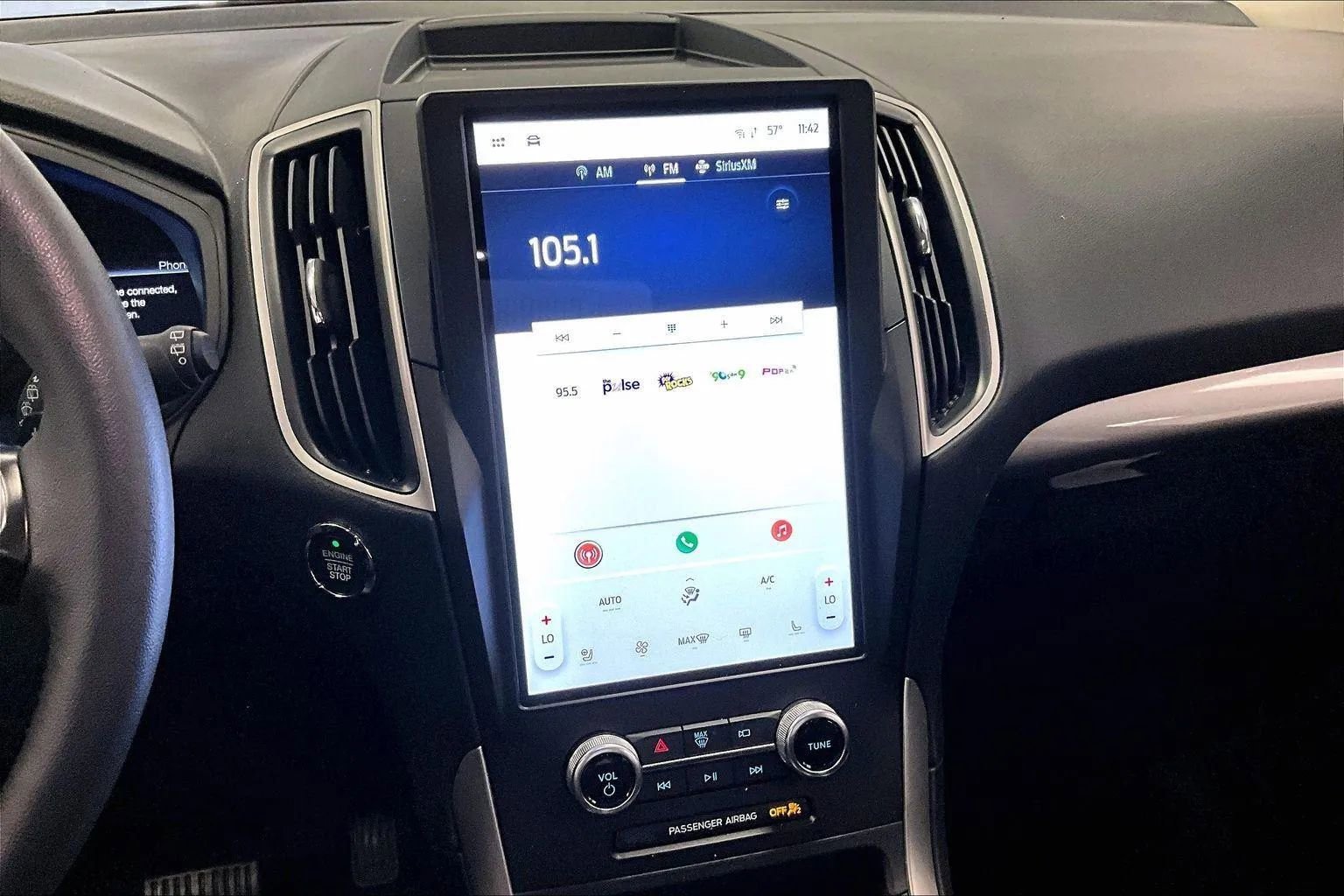 Certified 2024 Ford Edge SEL w/ Convenience Package image 6