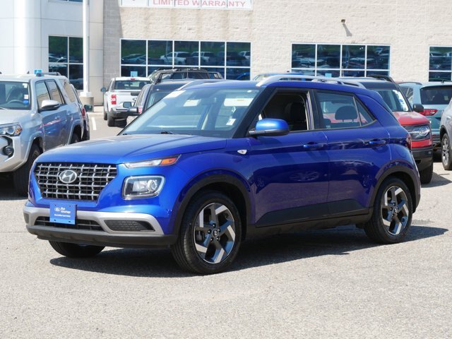 Used 2022 Hyundai Venue SEL FWD image 4