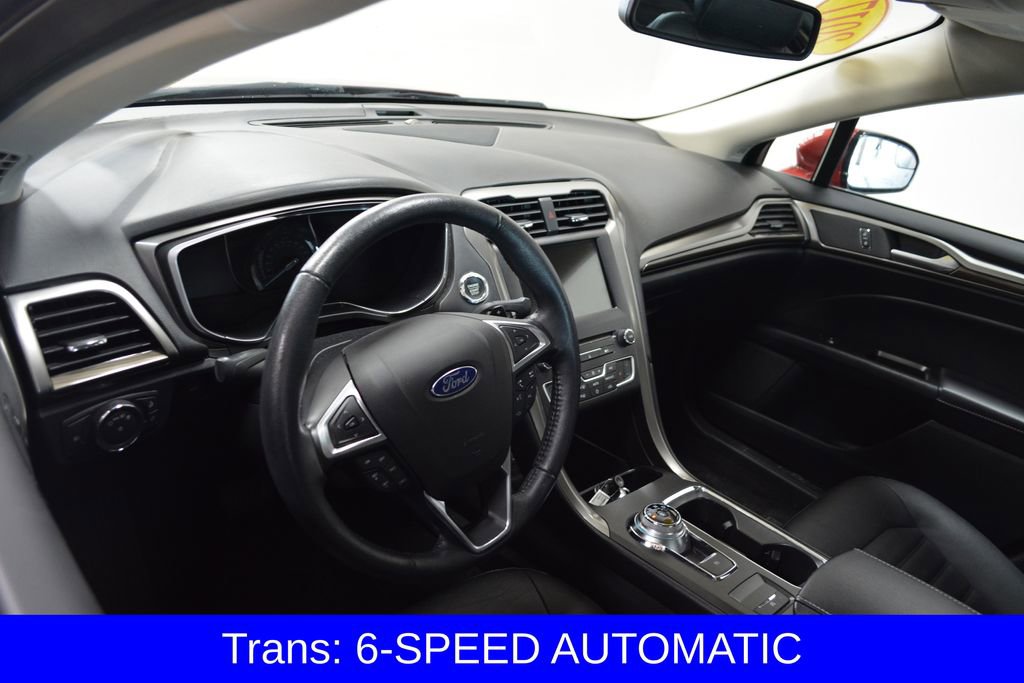 Certified 2017 Ford Fusion SE w/ Fusion SE Technology Package FWD image 10