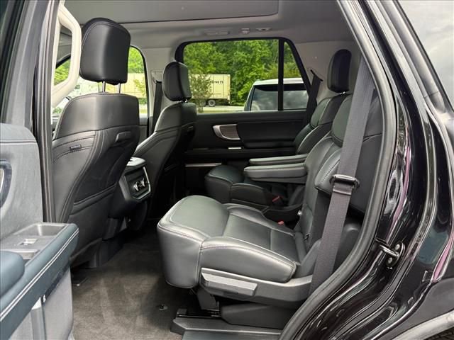 Certified 2025 Ford Expedition Platinum AWD/4WD image 13